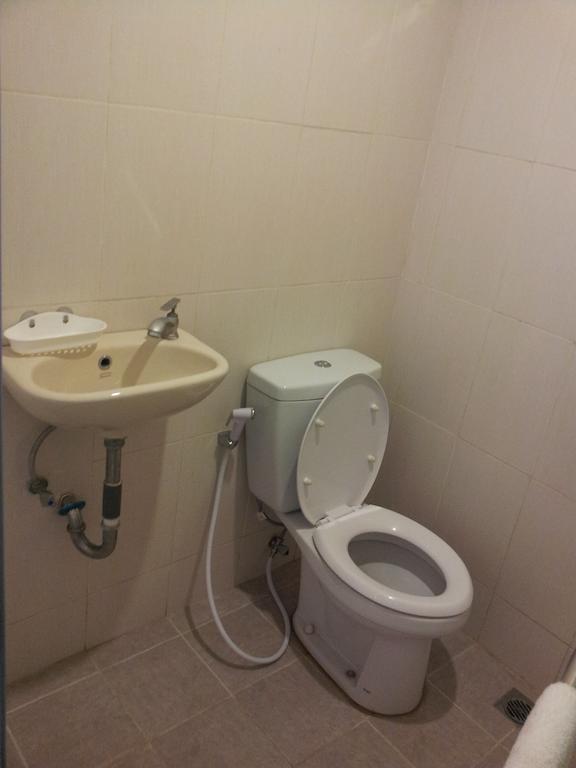 Loxy Inn Surabaya Szoba fotó